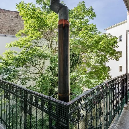 Bpr Woodland Design With A/c *